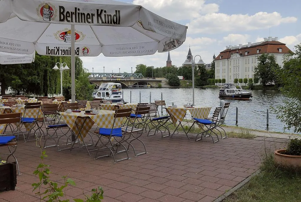 Hotel Am Schloss Koepenick By Golden Tulip Berlin