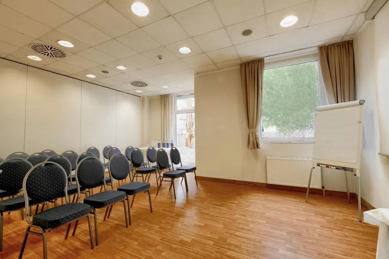 Hotel Am Schloss Koepenick By Golden Tulip Berlin Germany