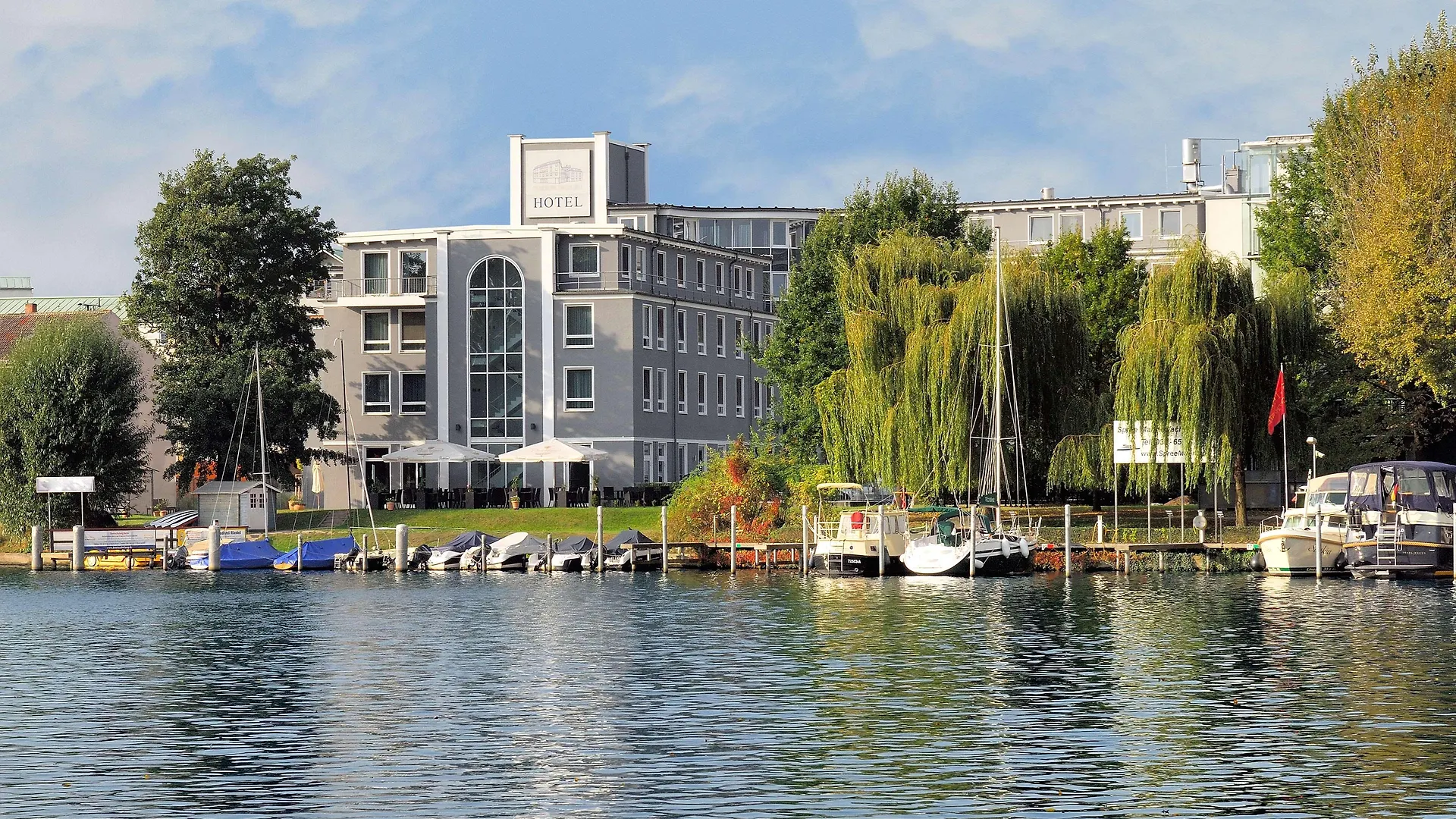 Hotel Am Schloss Koepenick By Golden Tulip Berlin 3*,