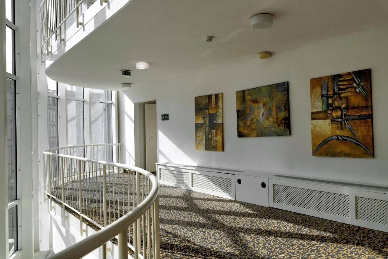 Hotel Am Schloss Koepenick By Golden Tulip Berlin 3*,  Germany