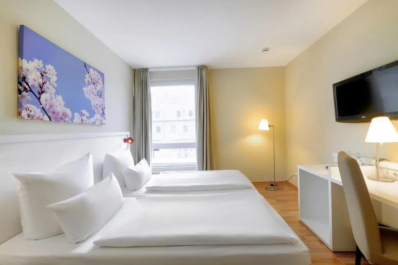 Hotel Am Schloss Koepenick By Golden Tulip Berlin Germany